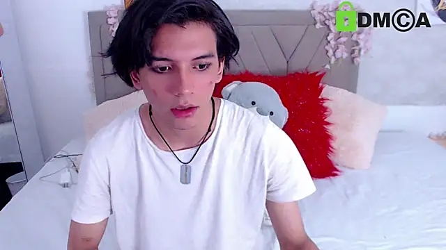 Snapshot of raven_n_matt chatting on 05/30/26, 03:14 raven n matt online show from 05/30/26, 03:14