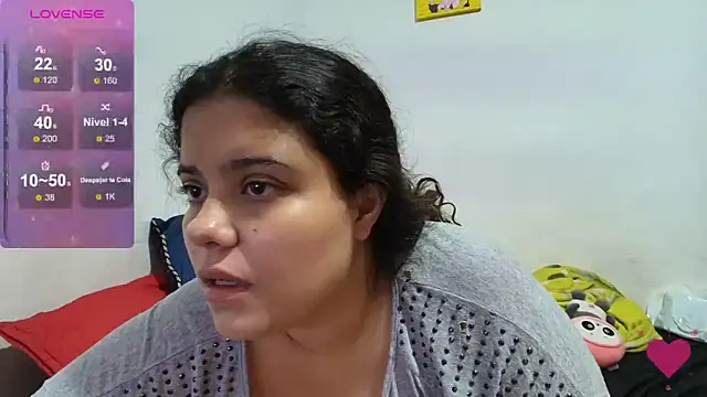 Snapshot of EliVanegas chatting on 07/19/26, 08:34 EliVanegas online show from 07/19/26, 08:34