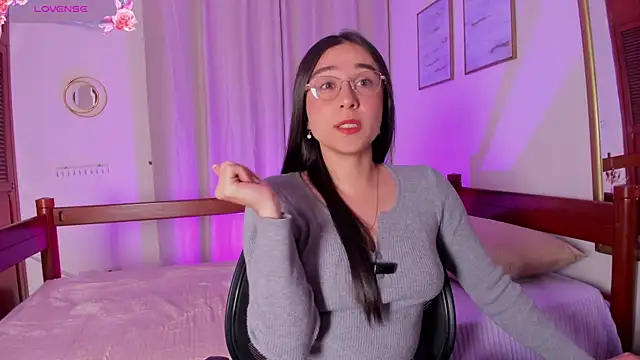 Elisabetta Amour online show from 04/26/26, 02:53