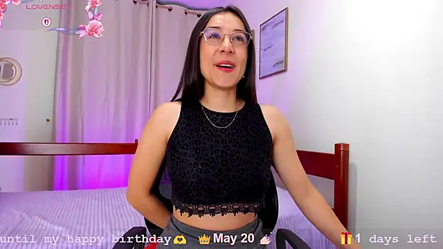 Snapshot of Elisabetta_Amour chatting on 05/19/26, 10:10 Elisabetta Amour online show from 05/19/26, 10:10