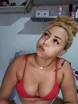 Snapshot of docinha_ chatting on 07/21/26, 01:52 docinha online show from 07/21/26, 01:52