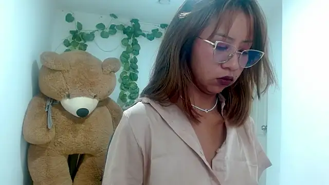 soofia 1609 online show from 05/04/26, 08:38