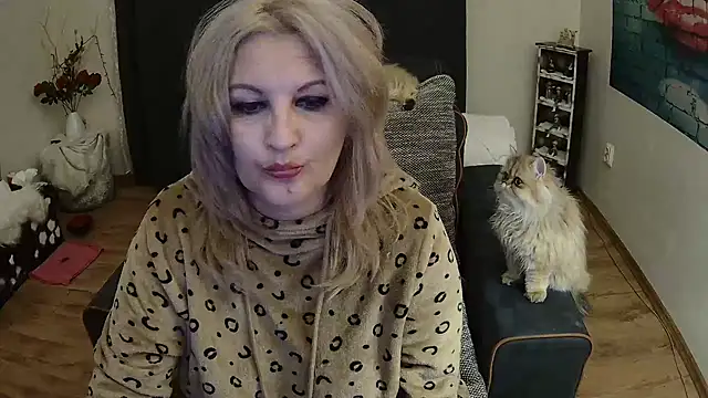 Divineblond online show from 01/28/25, 02:11