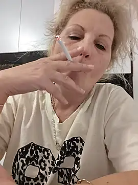 Divineblond online show from 03/16/26, 10:36