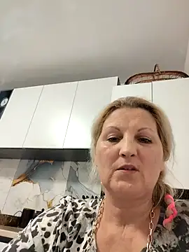 Divineblond online show from 03/25/26, 08:59