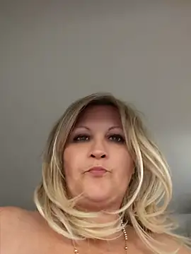 Divineblond online show from 06/01/26, 11:06