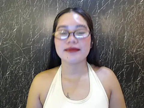 Snapshot of ur_prettychelsie chatting on 04/27/26, 09:35 ur prettychelsie online show from 04/27/26, 09:35