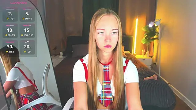 Milana Sorrento online show from 06/07/26, 01:10