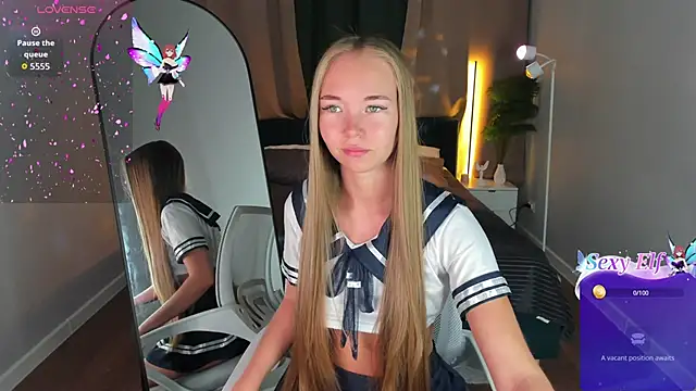 Milana Sorrento online show from 06/19/26, 12:15