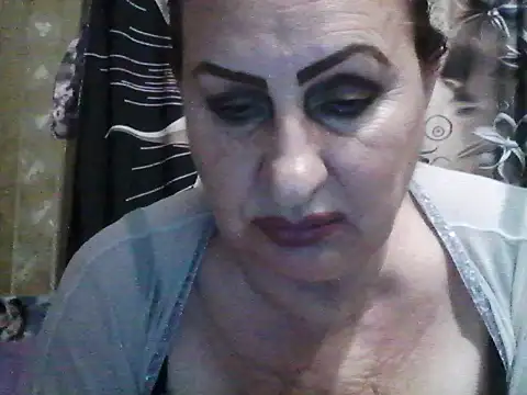 LoaqLovew online show from 07/22/26, 08:28