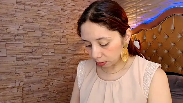 Snapshot of stephaniesun_ chatting on 04/24/26, 12:40 stephaniesun online show from 04/24/26, 12:40