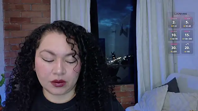 Snapshot of MissBronte chatting on 06/05/26, 11:32 MissBronte online show from 06/05/26, 11:32