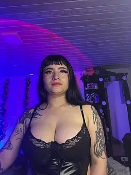 Snapshot of naeniademontyy chatting on 04/29/26, 01:21 naeniademontyy online show from 04/29/26, 01:21