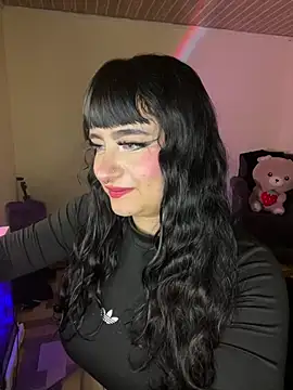 Snapshot of naeniademontyy chatting on 05/28/26, 01:52 naeniademontyy online show from 05/28/26, 01:52