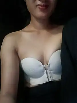 Snapshot of Rosie_LoveUU chatting on 05/08/26, 11:32 Rosie LoveUU online show from 05/08/26, 11:32