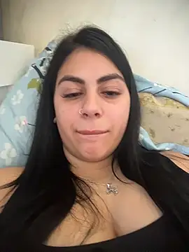 Snapshot of LilyLovell chatting on 05/07/26, 11:04 LilyLovell online show from 05/07/26, 11:04
