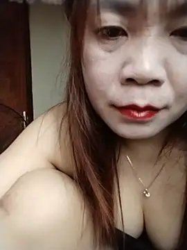 Snapshot of Squirt107 chatting on 06/05/26, 02:51 Squirt107 online show from 06/05/26, 02:51