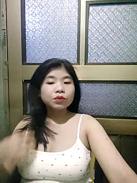 Snapshot of Ayti01 chatting on 05/09/26, 12:10 Ayti01 online show from 05/09/26, 12:10