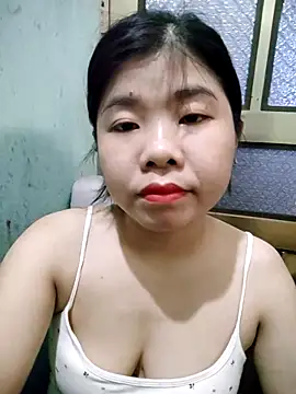Snapshot of Ayti01 chatting on 06/04/26, 04:18 Ayti01 online show from 06/04/26, 04:18