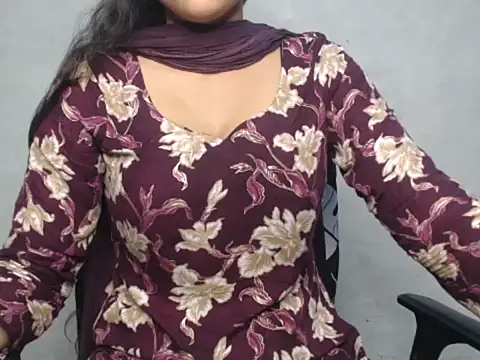Snapshot of Shalini_Gaur chatting on 07/24/26, 03:43 Shalini Gaur online show from 07/24/26, 03:43