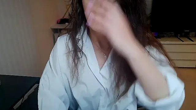Snapshot of khalessi13 chatting on 05/04/26, 09:33 khalessi13 online show from 05/04/26, 09:33