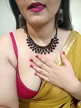 Snapshot of Aayaat__ chatting on 05/21/26, 05:42 Aayaat online show from 05/21/26, 05:42