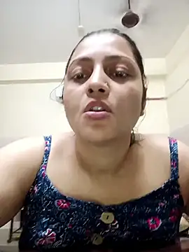 Snapshot of Aayaat__ chatting on 05/22/26, 06:31 Aayaat online show from 05/22/26, 06:31