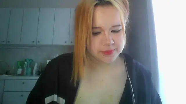 Amanda Mia  online show from 06/24/26, 07:51