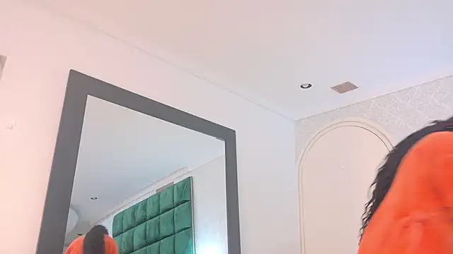 Elektradoll1 online show from 05/13/26, 11:40