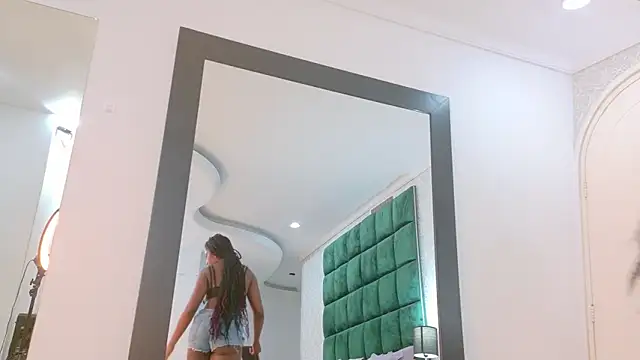 Elektradoll1 online show from 05/19/26, 12:00