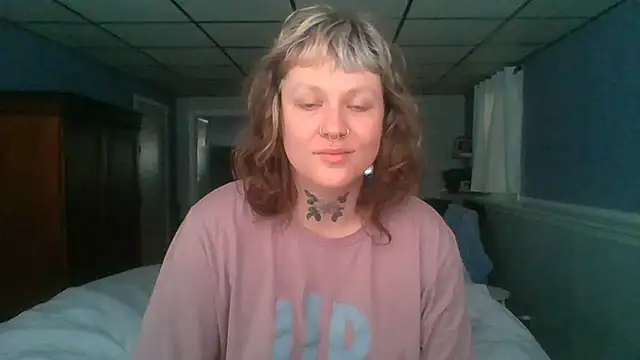Snapshot of RosieSwitchBitch chatting on 05/21/26, 12:45 RosieSwitchBitch online show from 05/21/26, 12:45