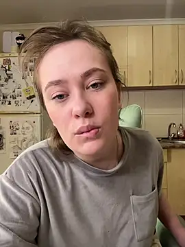 Snapshot of BettyRussian chatting on 04/26/26, 04:21 BettyRussian online show from 04/26/26, 04:21