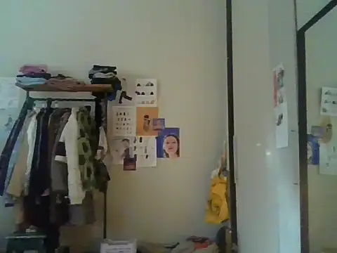 Snapshot of plsmecha chatting on 06/27/26, 05:40 plsmecha online show from 06/27/26, 05:40
