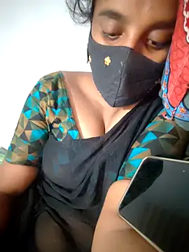 Snapshot of Tamil_Hot_HoneyBee chatting on 05/14/26, 03:57 Tamil Hot HoneyBee online show from 05/14/26, 03:57