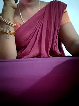 Snapshot of Tamil_Hot_HoneyBee chatting on 06/24/26, 09:41 Tamil Hot HoneyBee online show from 06/24/26, 09:41