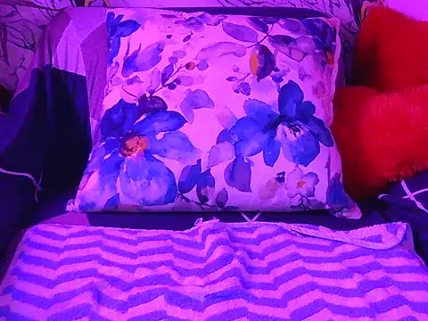 hot-saanvi online show from 05/30/26, 04:53