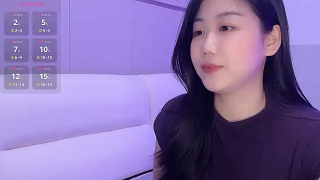 F-Yuwei online show from 04/29/26, 05:30