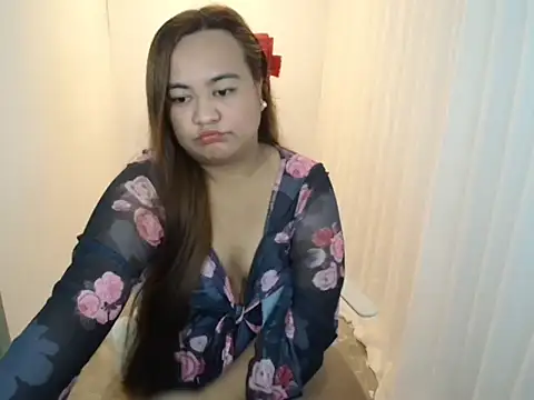 Snapshot of Czarinna chatting on 05/01/26, 04:44 Czarinna online show from 05/01/26, 04:44