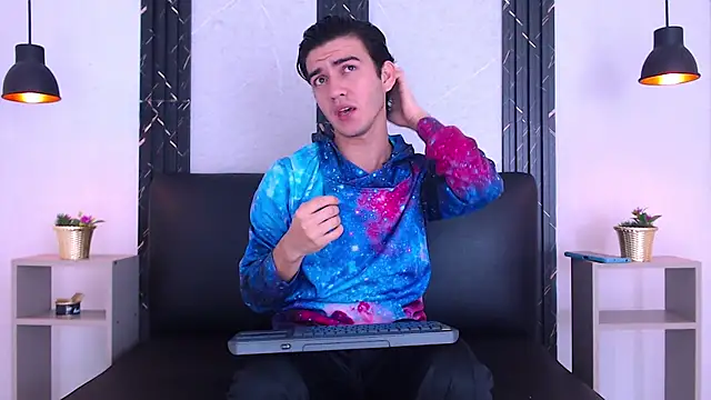 Snapshot of Feiccer_Castquer chatting on 04/27/26, 11:36 Feiccer Castquer online show from 04/27/26, 11:36