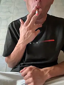 Snapshot of Milanese22 chatting on 06/29/26, 04:18 Milanese22 online show from 06/29/26, 04:18