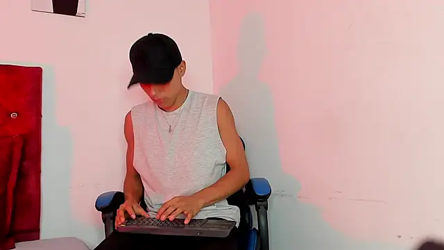 ThiagoSexy005 online show from 05/06/26, 12:19