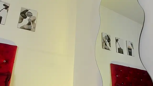ThiagoSexy005 online show from 05/13/26, 12:30