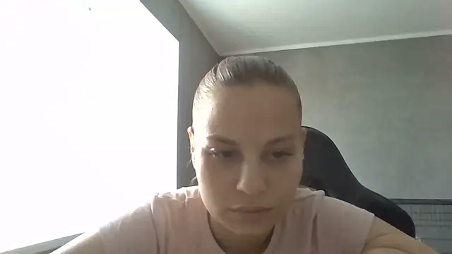 Snapshot of _Linsyy_ee_ chatting on 06/11/26, 10:24 Linsyy ee online show from 06/11/26, 10:24