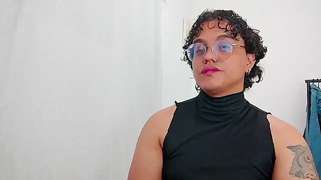 Diane exotic online show from 04/28/26, 02:27