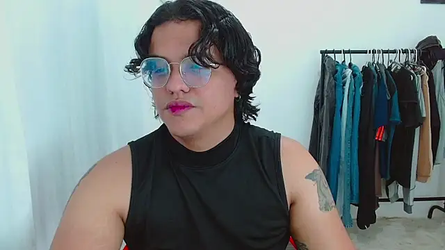 Diane exotic online show from 06/01/26, 12:12