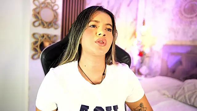 Snapshot of Leidy_2026 chatting on 06/06/26, 01:05 Leidy 2026 online show from 06/06/26, 01:05