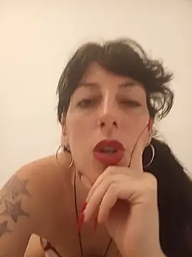 Snapshot of Valeriadolce chatting on 06/08/26, 03:45 Valeriadolce online show from 06/08/26, 03:45