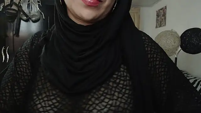 nadia  abaud online show from 12/27/24, 08:24