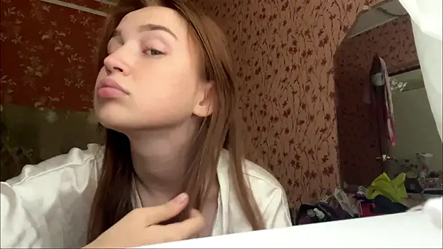 Snapshot of Chloooee chatting on 07/12/26, 08:49 Chloooee online show from 07/12/26, 08:49