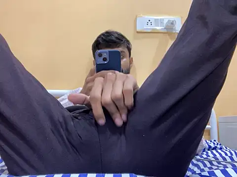 Snapshot of BBCHORNEYDADDY chatting on 08/03/26, 05:06 BBCHORNEYDADDY online show from 08/03/26, 05:06